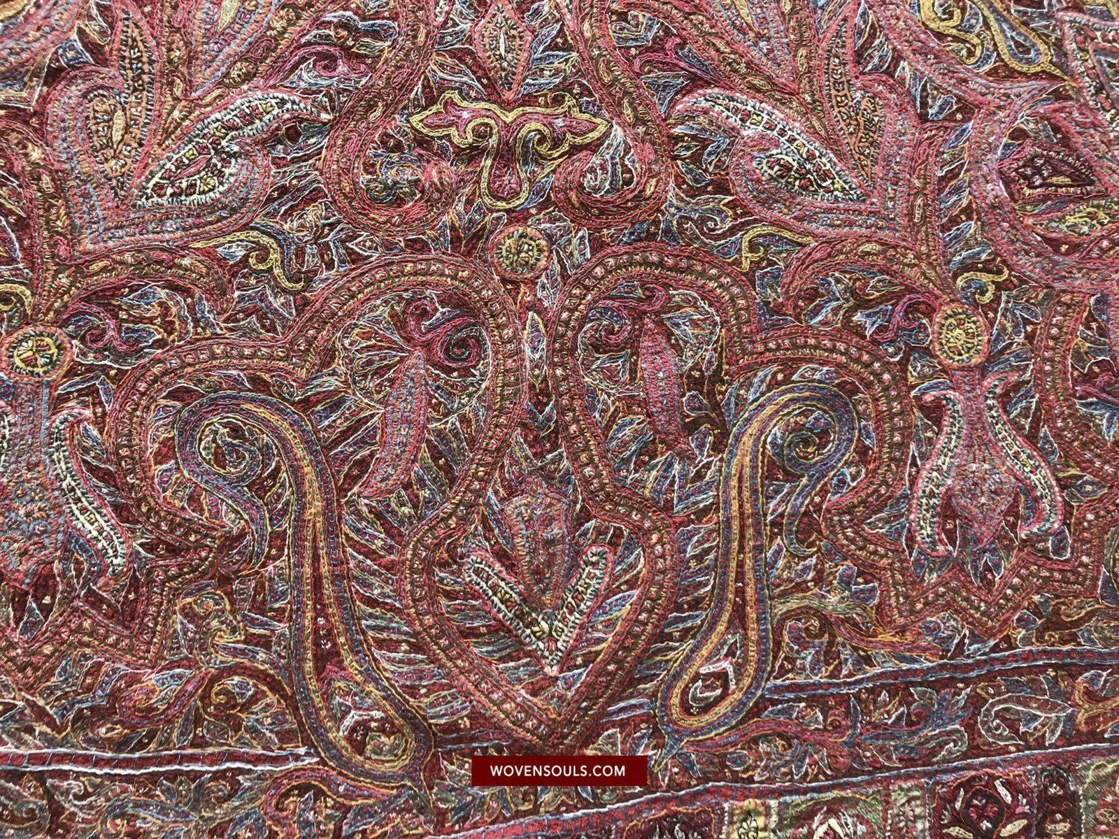 1525 Superb Antique Embroidered Wool Shawl