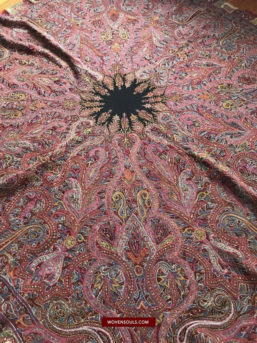 1525 Superb Antique Embroidered Wool Shawl