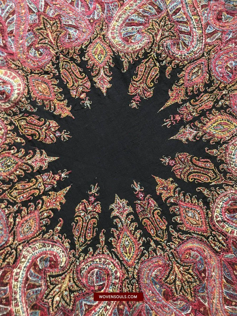 1525 Superb Antique Embroidered Wool Shawl